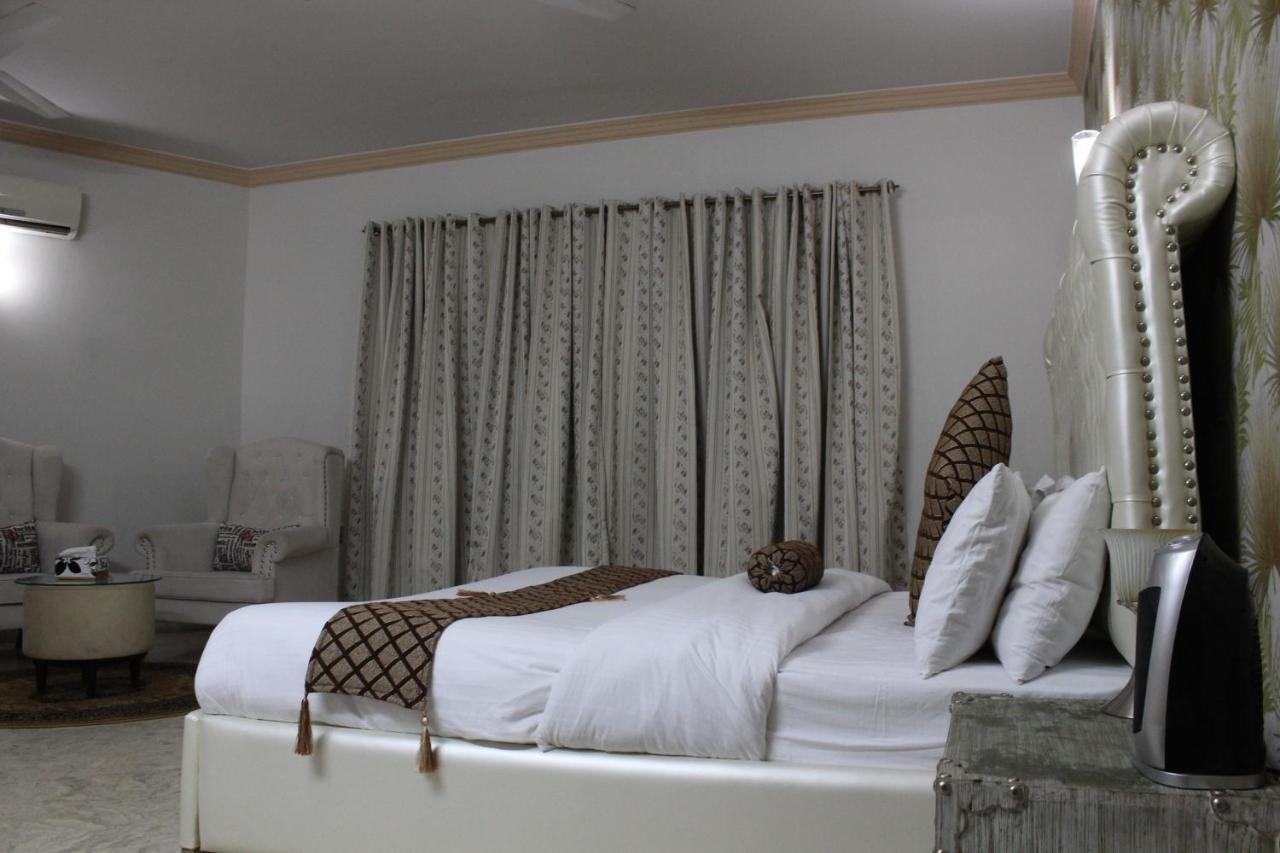Royal Luxus Guest House Ισλαμαμπάντ Εξωτερικό φωτογραφία
