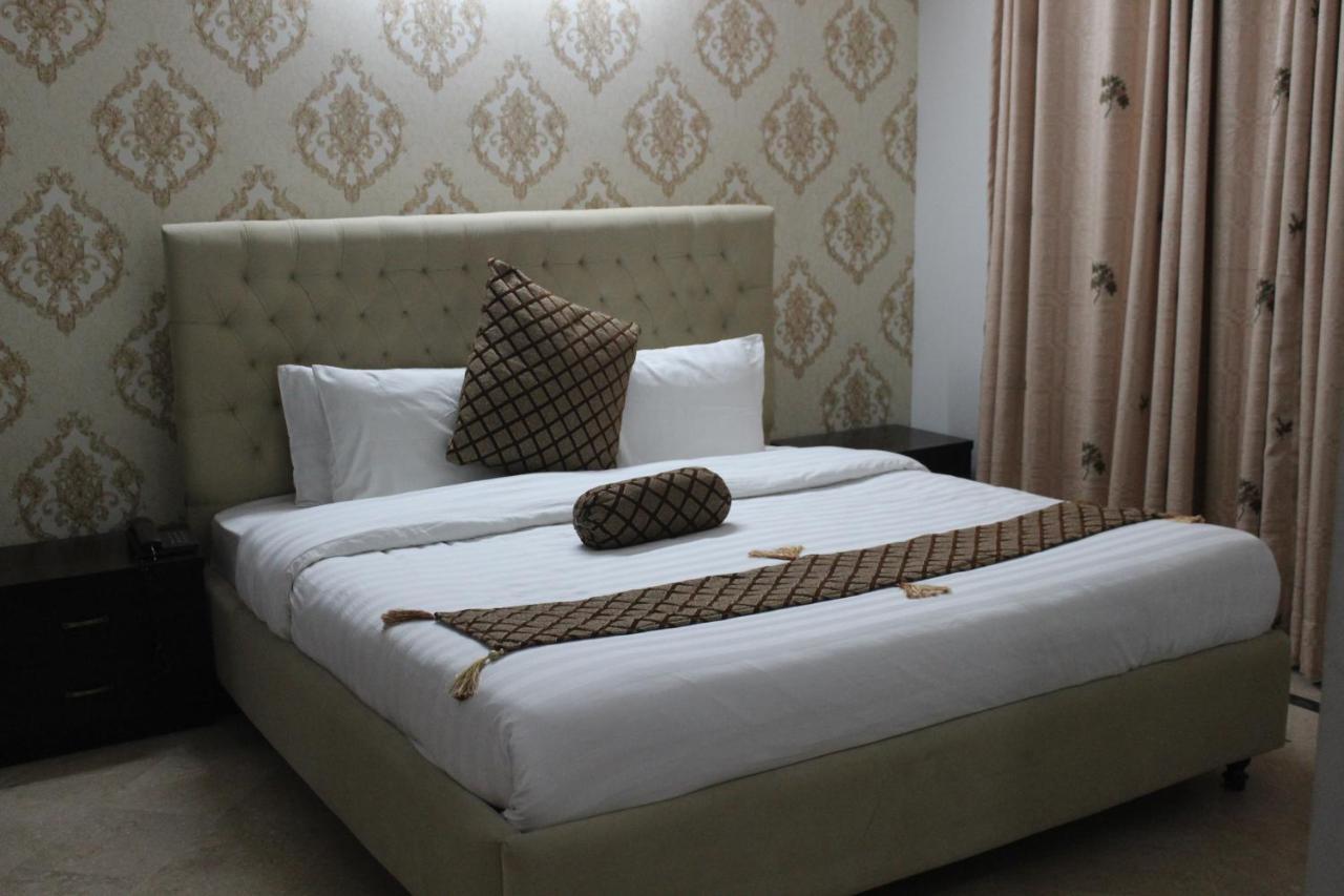 Royal Luxus Guest House Ισλαμαμπάντ Εξωτερικό φωτογραφία