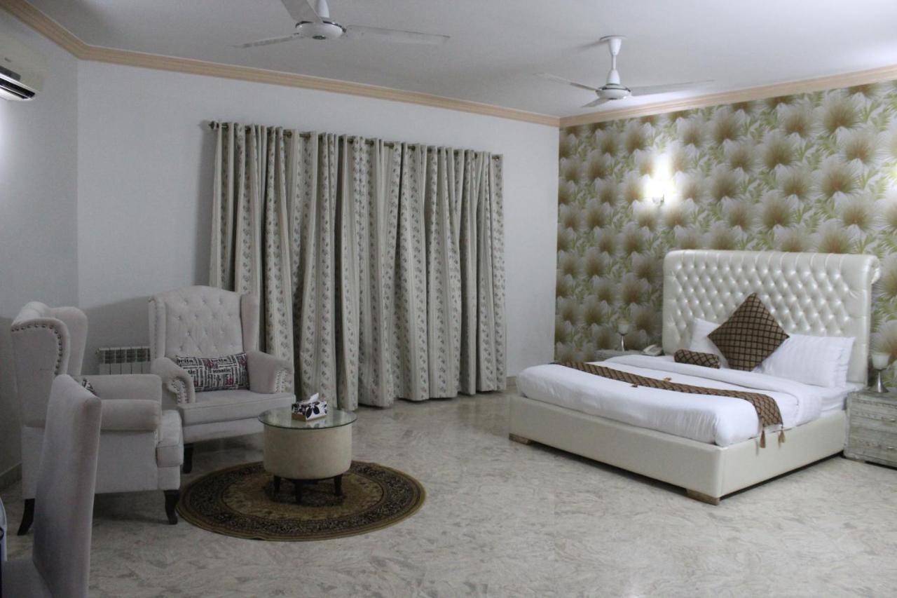 Royal Luxus Guest House Ισλαμαμπάντ Εξωτερικό φωτογραφία