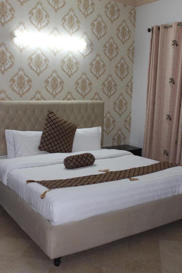 Royal Luxus Guest House Ισλαμαμπάντ Εξωτερικό φωτογραφία