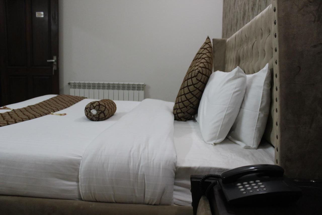 Royal Luxus Guest House Ισλαμαμπάντ Εξωτερικό φωτογραφία