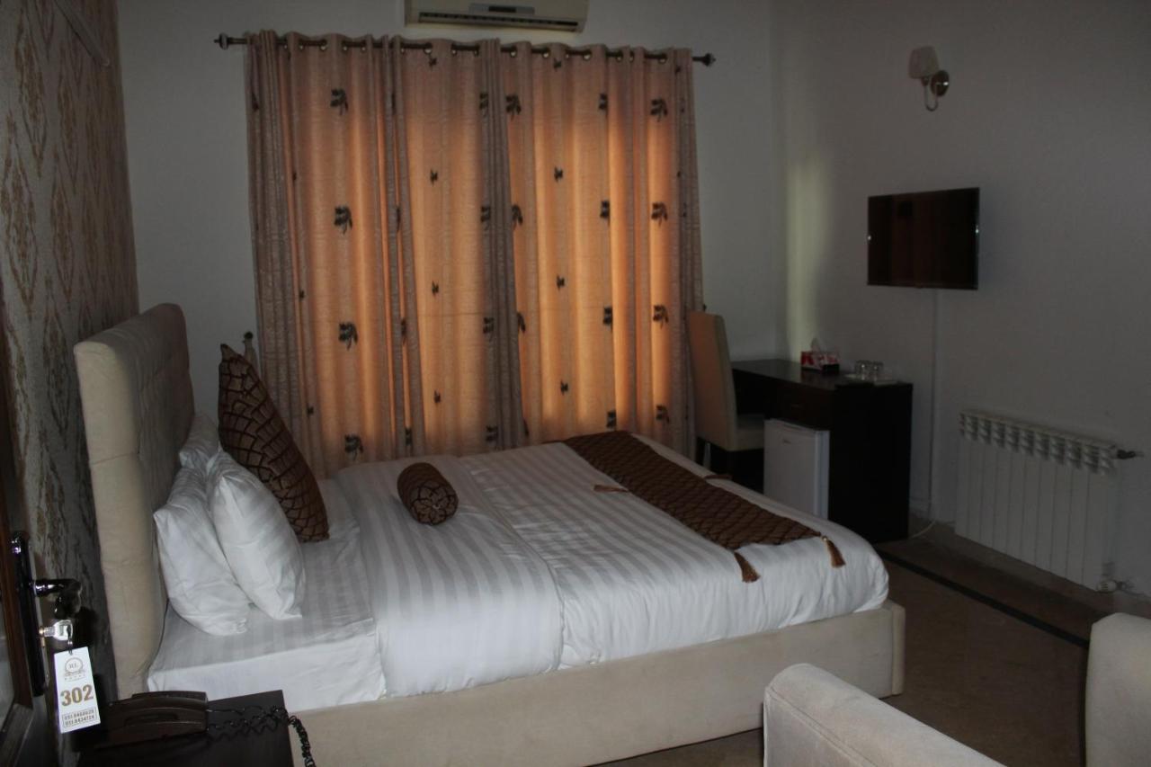 Royal Luxus Guest House Ισλαμαμπάντ Εξωτερικό φωτογραφία