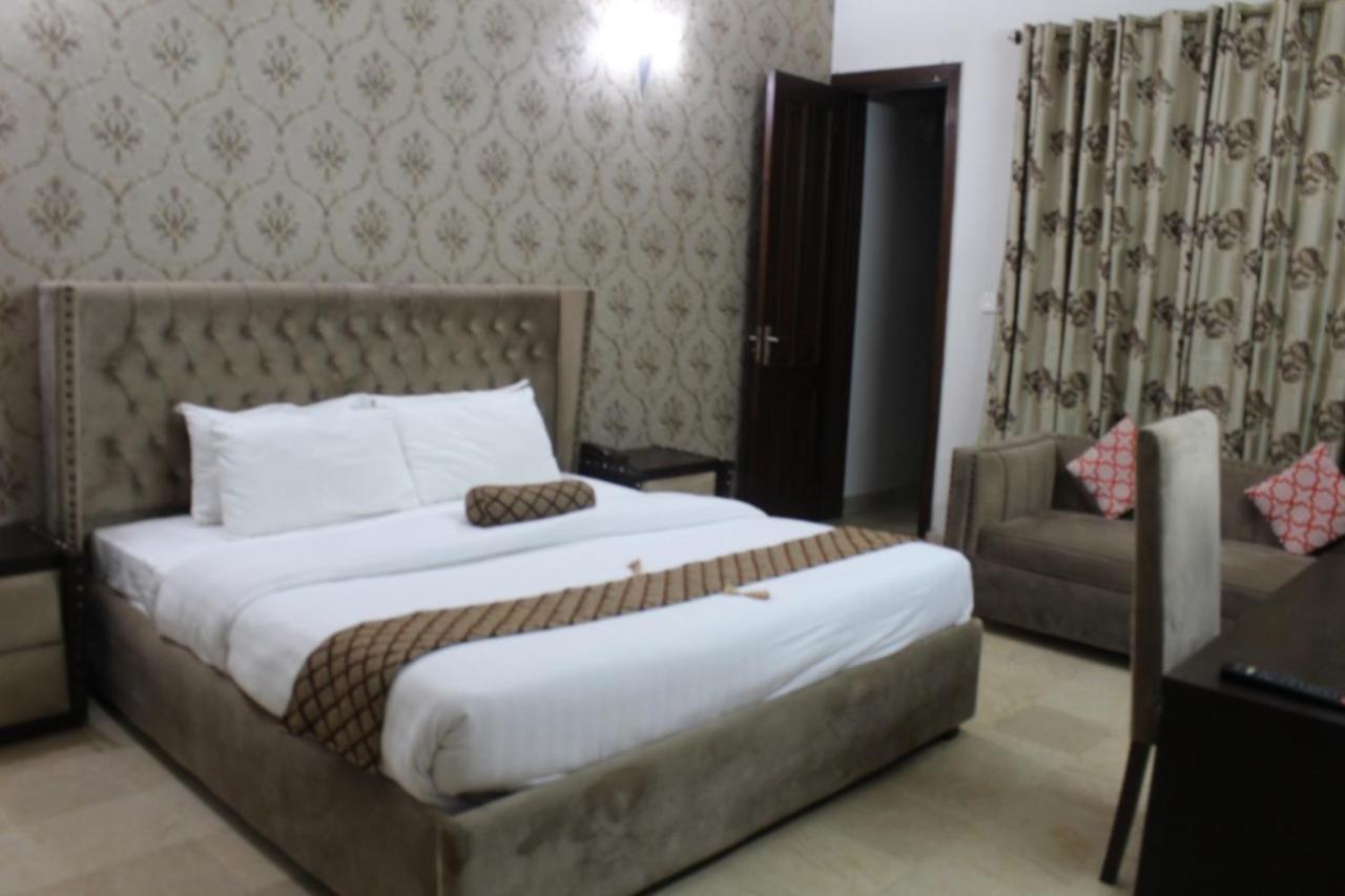 Royal Luxus Guest House Ισλαμαμπάντ Εξωτερικό φωτογραφία
