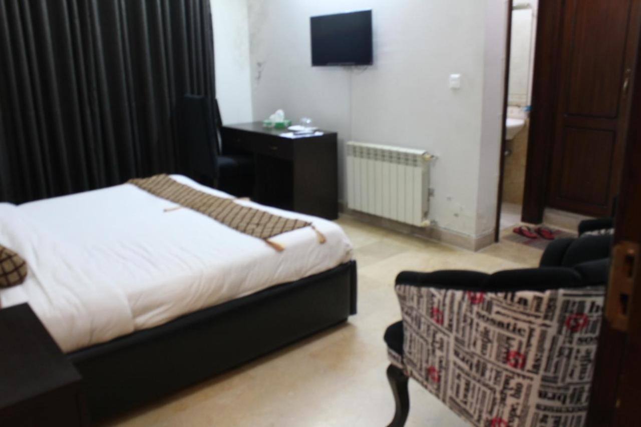 Royal Luxus Guest House Ισλαμαμπάντ Εξωτερικό φωτογραφία